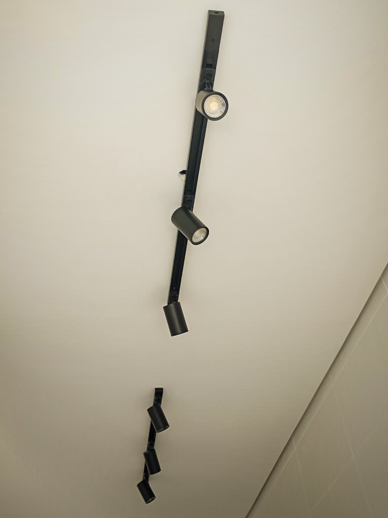 Instalação de spots de iluminação